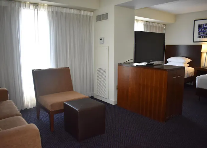 Hyatt Regency Near Naperville Hotel 3*