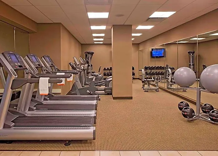Hyatt Regency Near Naperville 3*