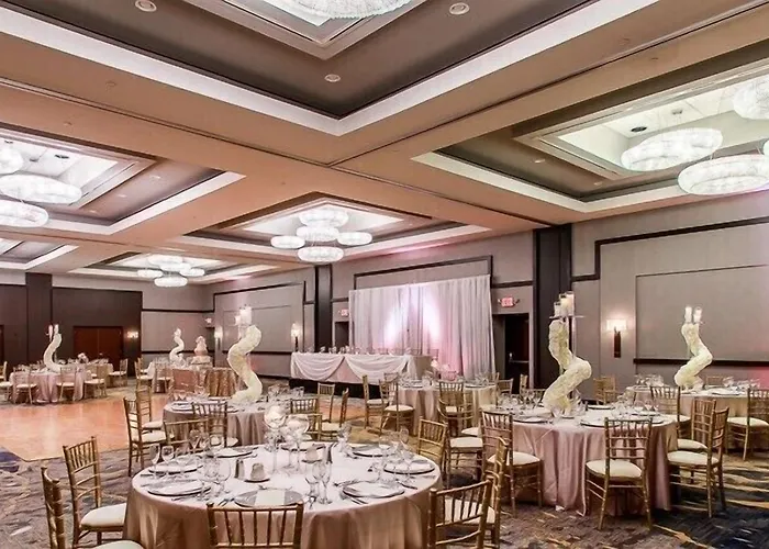 Hyatt Regency Near Naperville Hotel 3*
