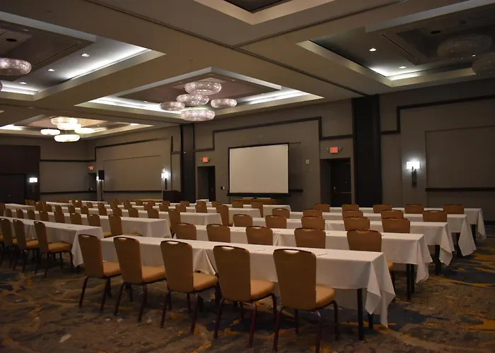 Hyatt Regency Near Naperville Hotel 3*